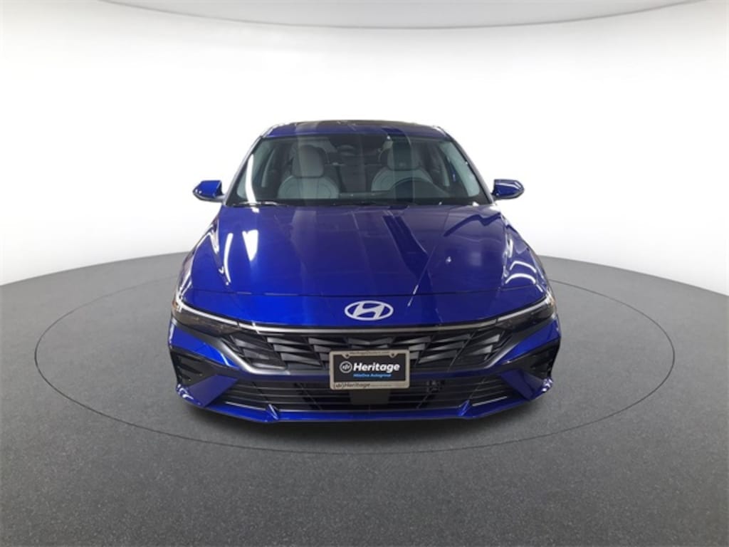 Used 2025 Hyundai Elantra Hybrid Limited Sedan