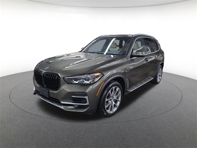 2022 BMW X5 45e's photo