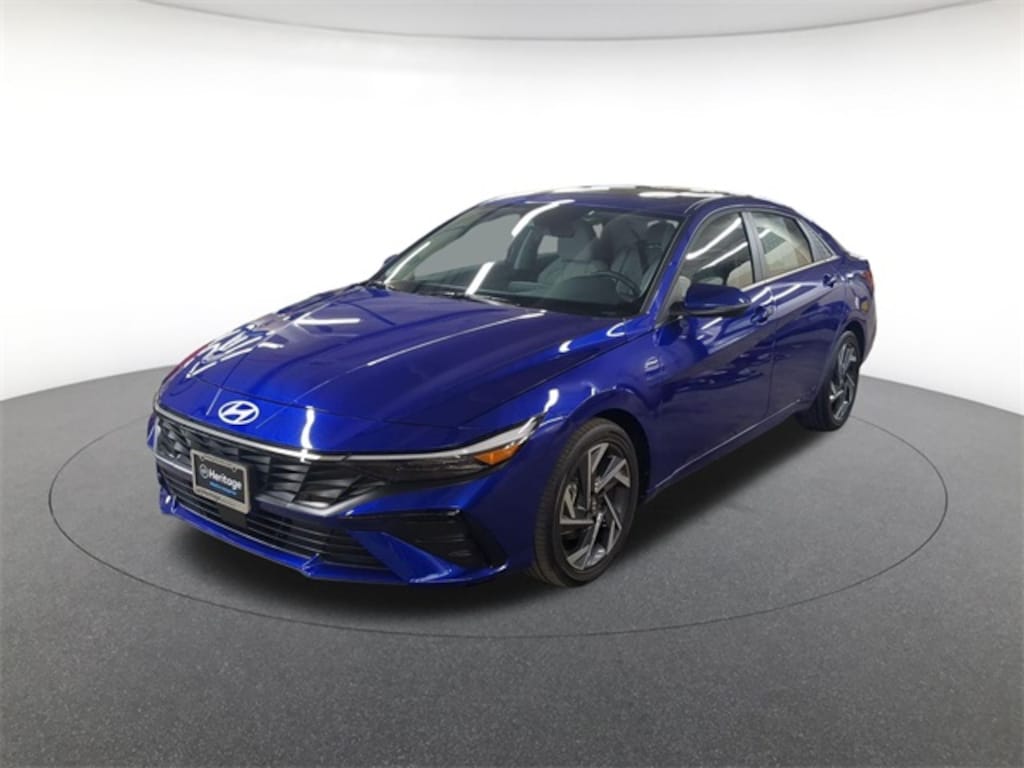 Used 2025 Hyundai Elantra Hybrid Limited Sedan