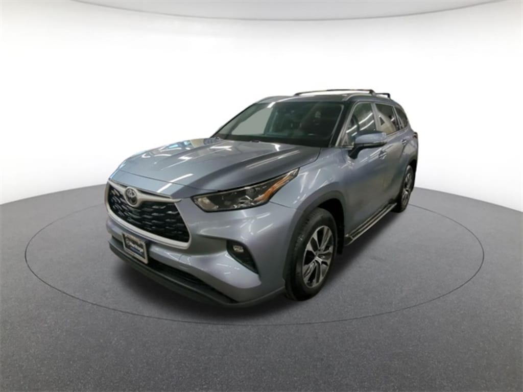 Used 2023 Toyota Highlander XLE SUV