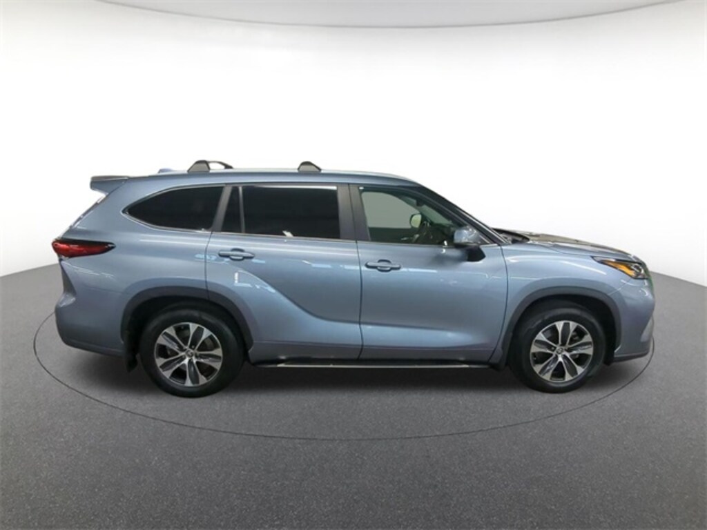 Used 2023 Toyota Highlander XLE SUV