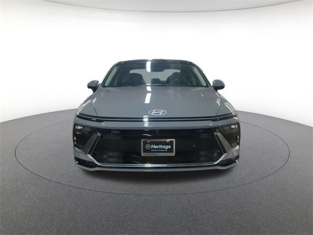 2024 Hyundai Sonata Hybrid Limited photo 2