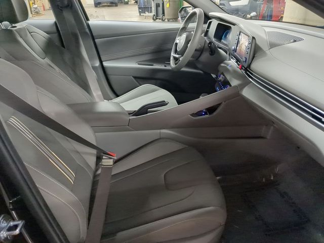 2026 Hyundai Elantra SEL Sport - Photo 31