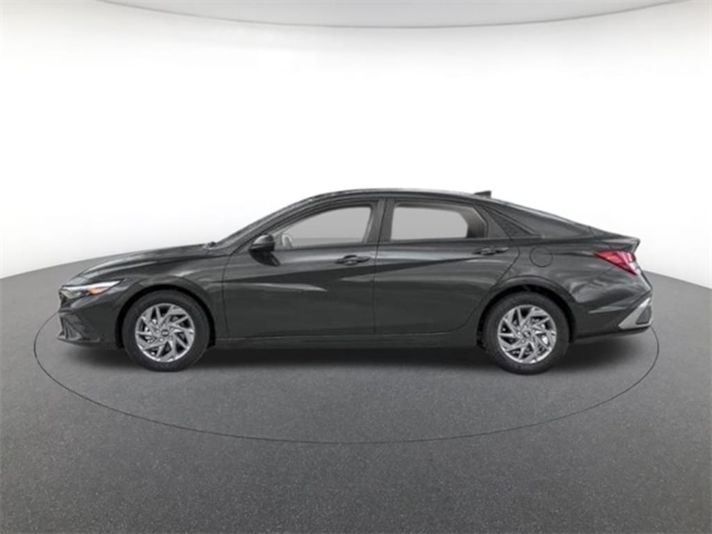 New 2026 Hyundai Elantra SEL Sport Premium Sedan