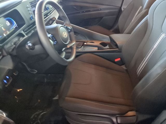 2026 Hyundai Elantra SEL Sport - Photo 8
