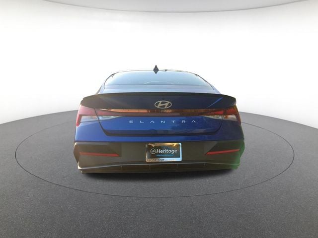 2025 Hyundai Elantra SEL - Photo 6
