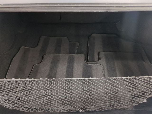 2022 Hyundai Elantra Limited - Photo 22