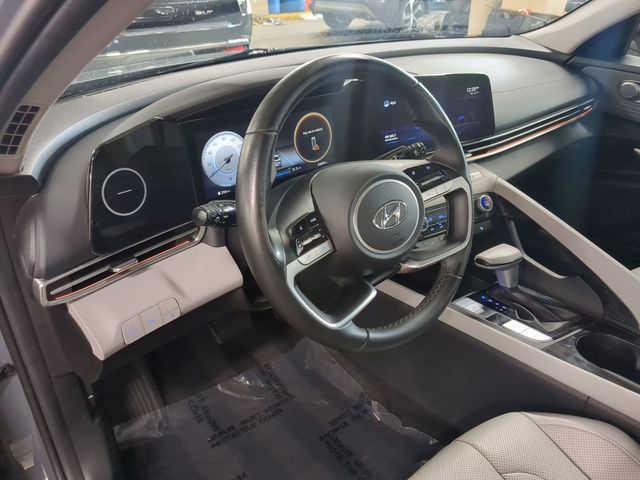 2022 Hyundai Elantra Limited - Photo 11