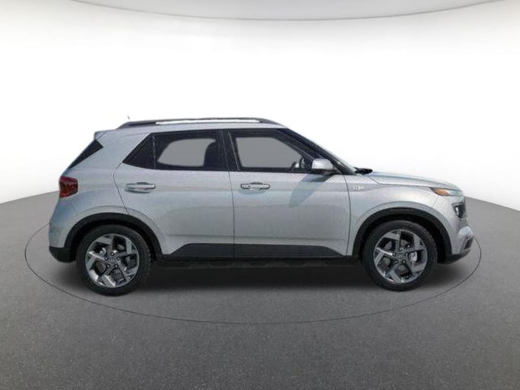Used 2026 Hyundai Venue SEL SUV