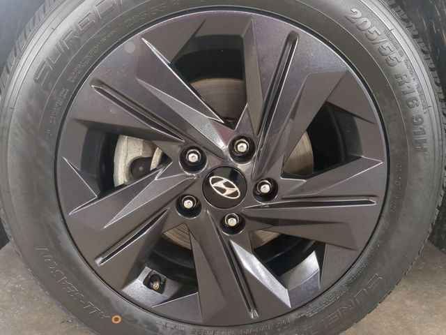 2022 Hyundai Elantra SEL - Photo 21
