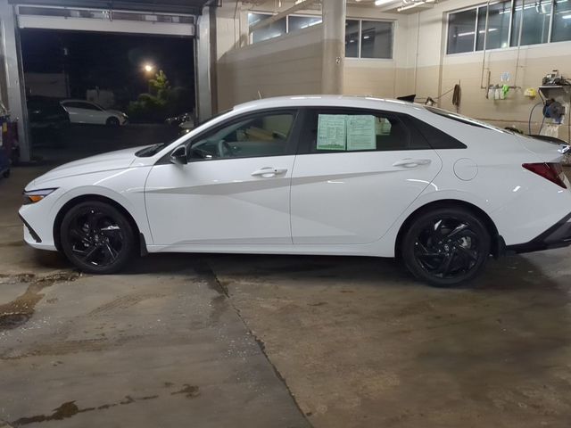 2026 Hyundai Elantra SEL Sport - Photo 14