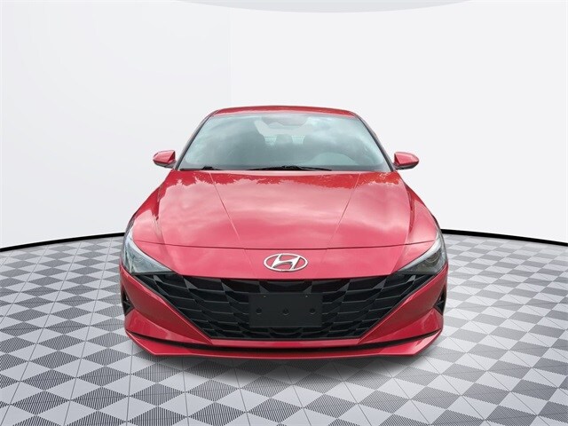 2021 Hyundai Elantra SEL photo 2