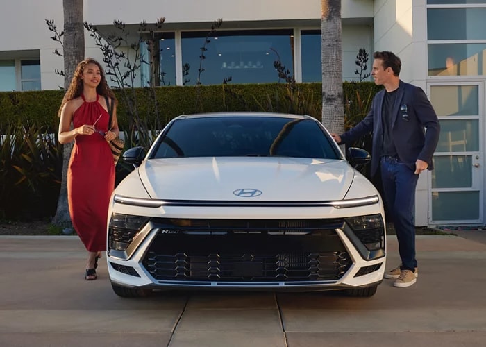 2024-hyundai-sonata-front-couple.png