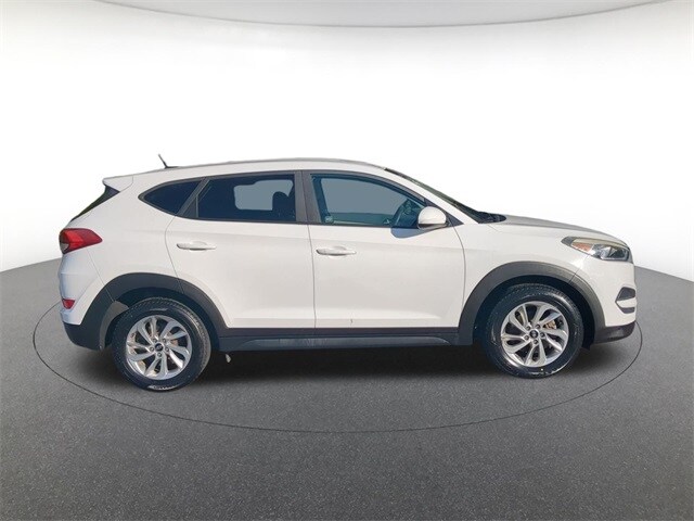 2016 Hyundai Tucson SE photo 4