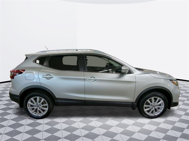 2022 Nissan Rogue Sport SV photo 4