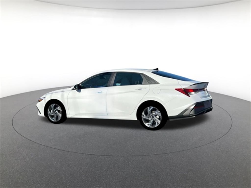 New 2025 Hyundai Elantra SEL Sport Sedan