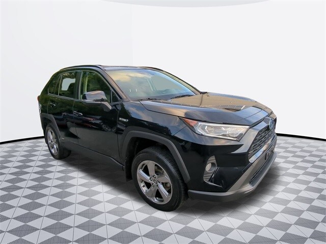 2021 Toyota RAV4 Hybrid XLE Premium photo 3