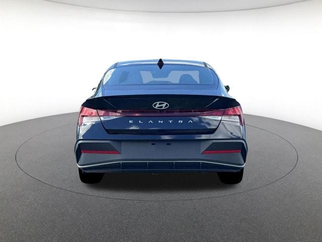 2026 Hyundai Elantra SEL Sport - Photo 15