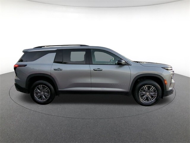 2024 Chevrolet Traverse photo 3