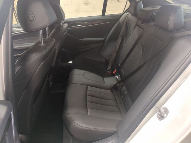 2021 BMW 5 Series 530i - Photo 10