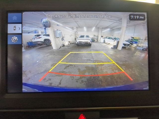 2025 Hyundai Elantra SEL - Photo 14