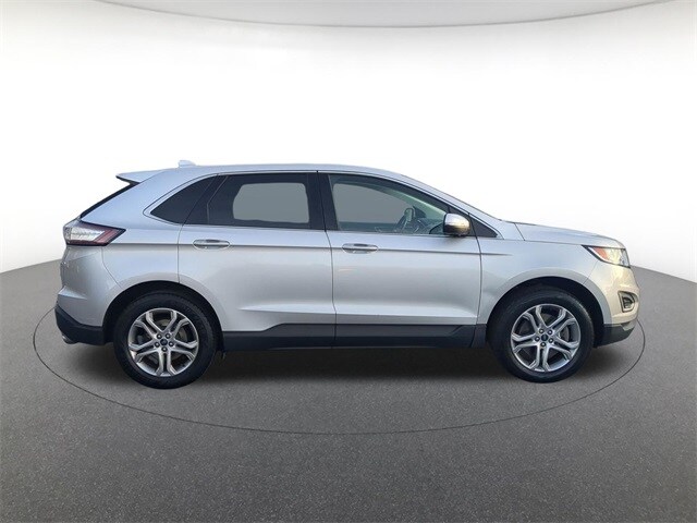 2017 Ford Edge Titanium photo 4