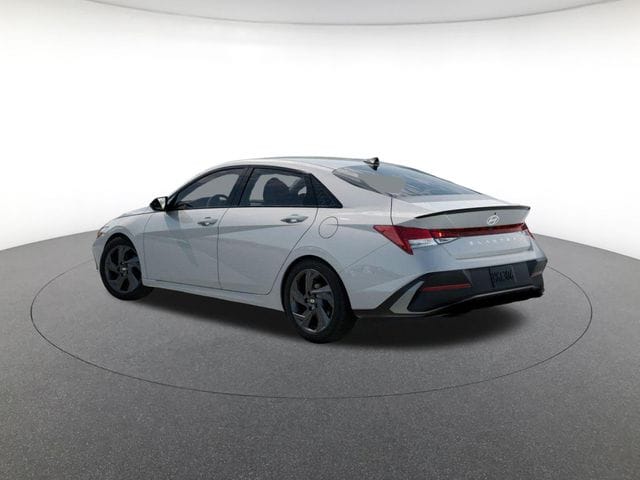 2026 Hyundai Elantra SEL Sport - Photo 13