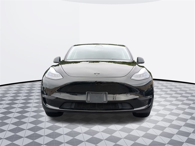 Used 2025 Tesla Model Y Long Range with VIN 7SAYGDEE9SA338446 for sale in Kansas City
