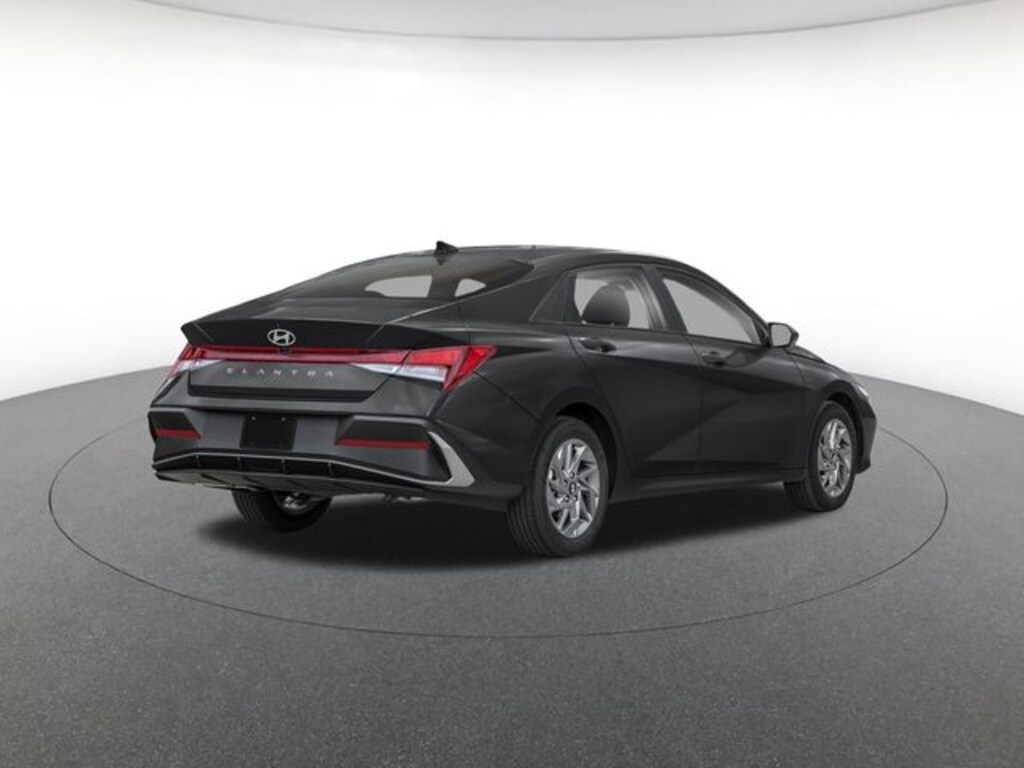 Used 2024 Hyundai Elantra SEL Sedan