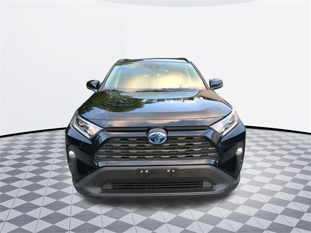 2021 Toyota RAV4 Hybrid XLE Premium photo 2