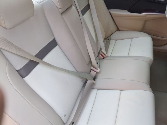 2013 Toyota Camry XLE - Photo 17