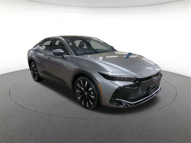 2024 Toyota Crown Platinum photo 3