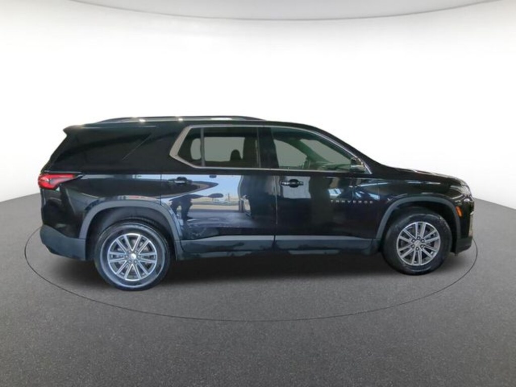 Used 2023 Chevrolet Traverse LT SUV