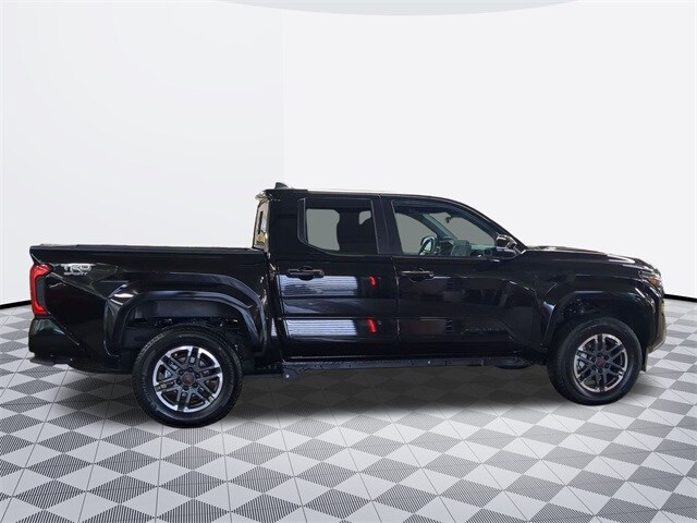 2024 Toyota Tacoma TRD Sport photo 2