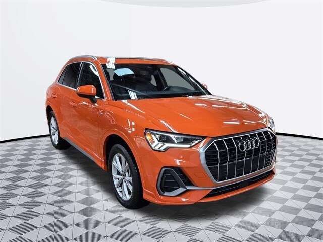 2024 Audi Q3 S line Premium photo 3
