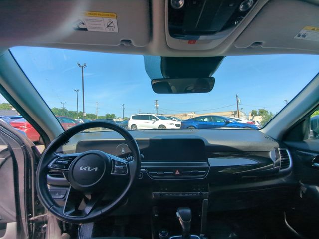 2024 Kia Seltos S - Photo 11