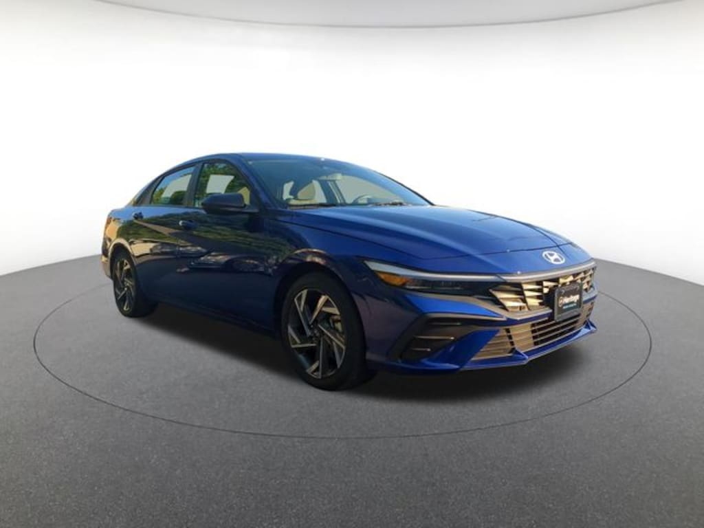 Used 2025 Hyundai Elantra SEL Sport Sedan