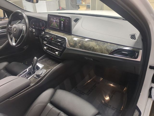 2021 BMW 5 Series 530i - Photo 19