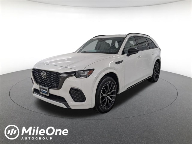 2025 Mazda CX-70 Premium Package's photo