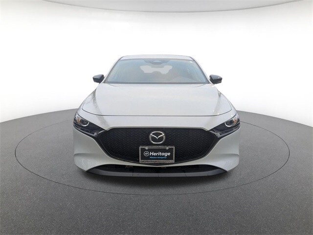 2025 Mazda Mazda3 2.5 Select Sport Hatchback photo 2