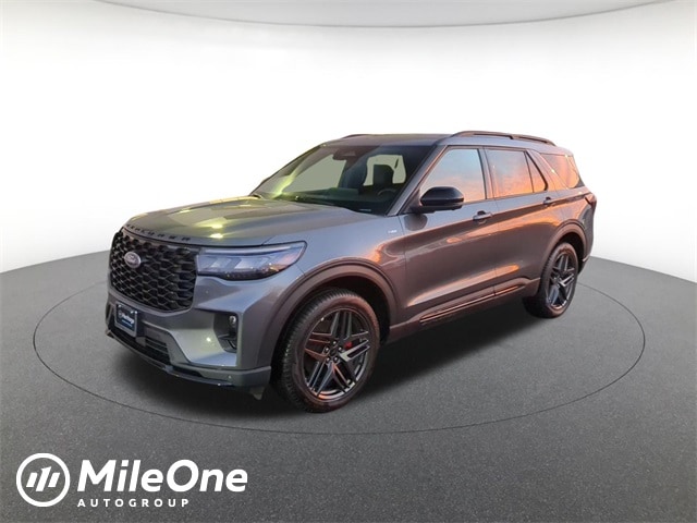 2025 Ford Explorer ST Line's photo