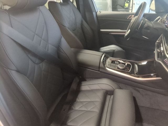 2026 BMW X5 40i - Photo 18