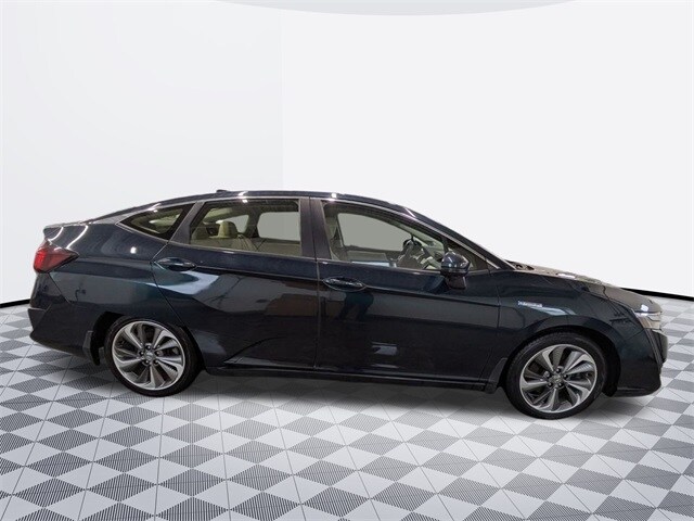 2018 Honda Clarity Plug-In Hybrid Touring photo 3