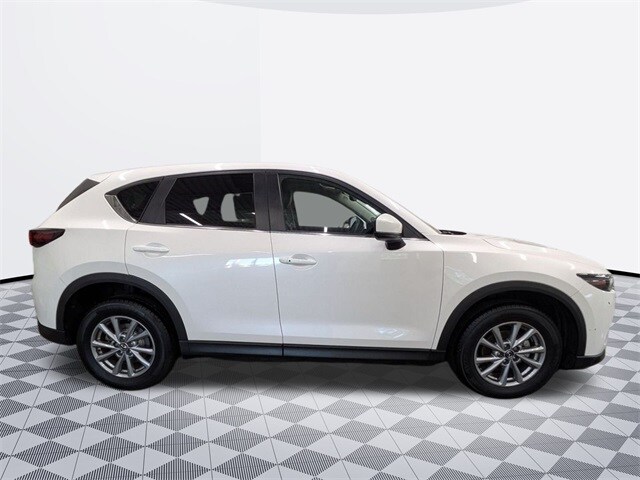2022 Mazda CX-5 2.5 S Preferred photo 4