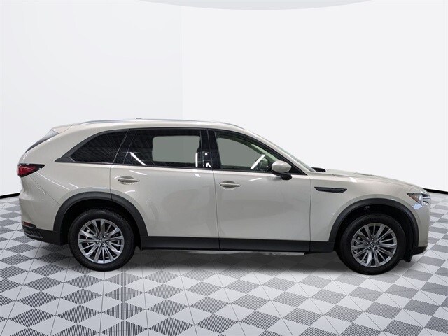 2024 Mazda CX-90 3.3 Turbo Preferred photo 3