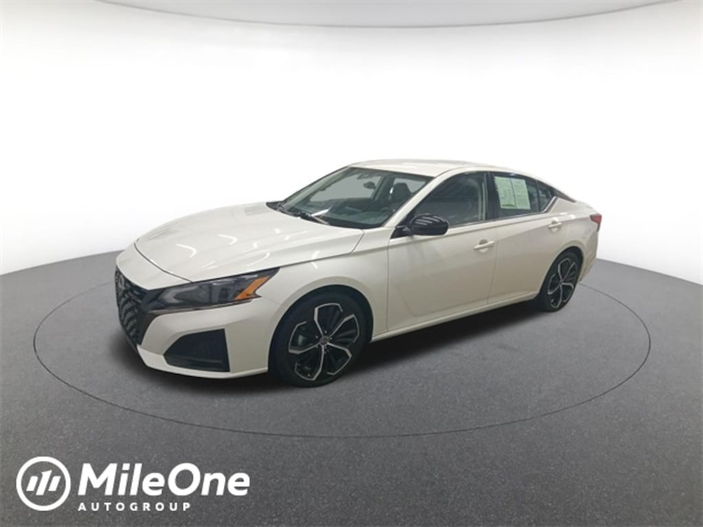 Used 2023 Nissan Altima 2.5 SR Sedan