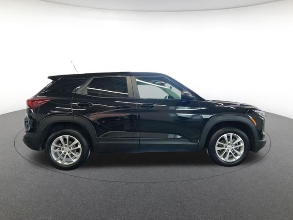 Used 2024 Chevrolet Trailblazer LS SUV