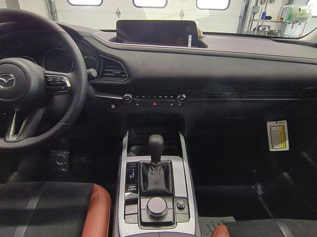 2025 Mazda CX-30 Carbon Turbo - Photo 9