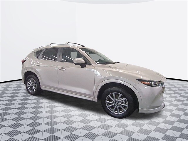2024 Mazda CX-5 2.5 S Preferred photo 3