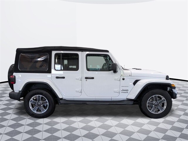 2018 Jeep Wrangler Unlimited Sahara photo 4